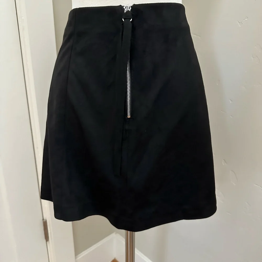 Zara black polyester mini skirt - Picture 2 of 4